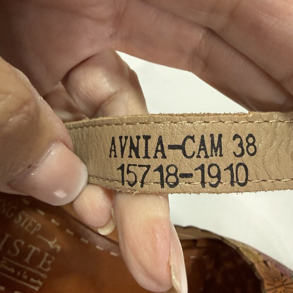 L'Artiste by Spring Step AVNIA Floral Sandals Size 38 Camel Multi 2.5” Heel NEW - Picture 12 of 12